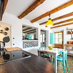 Willa Rustic Stone Begovi Dvori- 15 Minutes To