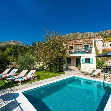 Villa Rustic Stone Begovi Dvori- 15 Minutes To