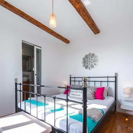 Rustic Stone Begovi Dvori- 15 Minutes To Дубровник