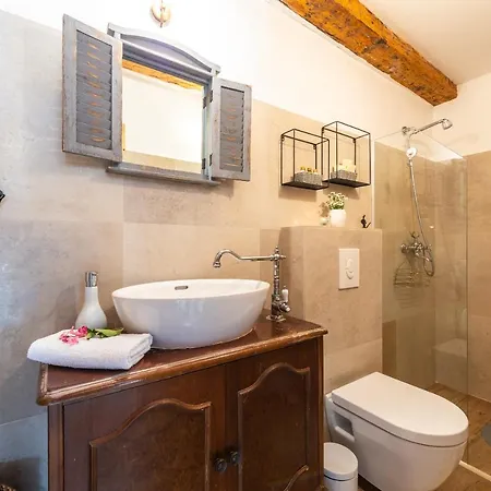 Rustic Stone Begovi Dvori- 15 Minutes To Дубровник