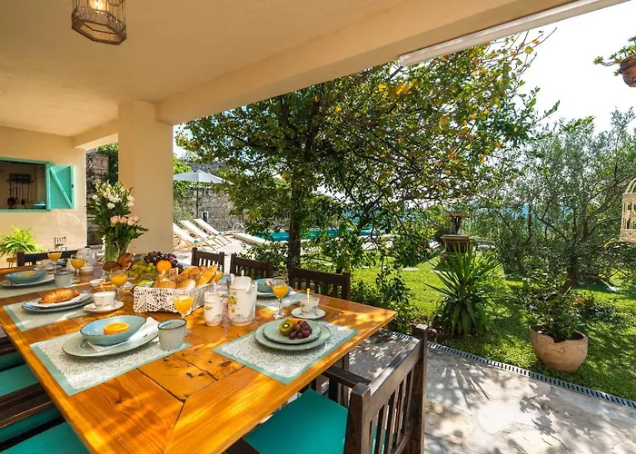 Rustic Stone Begovi Dvori- 15 Minutes To