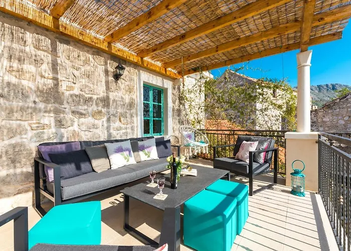 Villa Rustic Stone Begovi Dvori- 15 Minutes To
