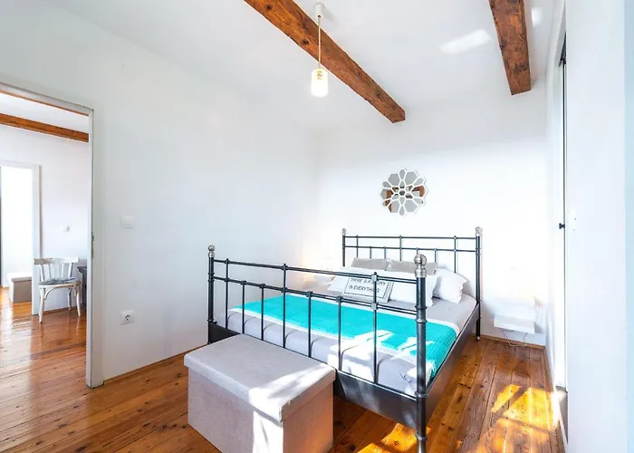 Villa Rustic Stone Begovi Dvori- 15 Minutes To *