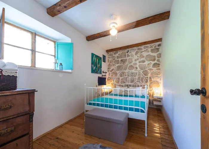 Villa Rustic Stone Begovi Dvori- 15 Minutes To