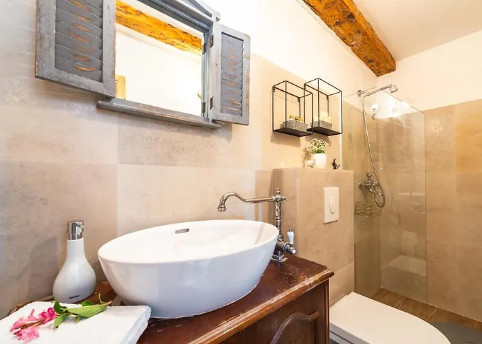 Villa Rustic Stone Begovi Dvori- 15 Minutes To *