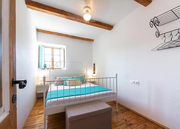 Rustic Stone Begovi Dvori- 15 Minutes To Villa *