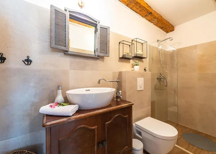 Rustic Stone Begovi Dvori- 15 Minutes To Dubrovnik